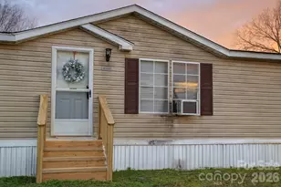 332 Best Rd, Whiteville, NC 28472 - Photo 2