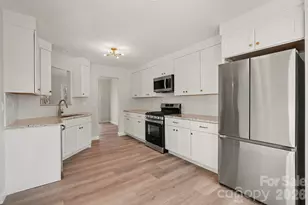 14716 Peridot Ct, Pineville, NC 28134 - Photo 2