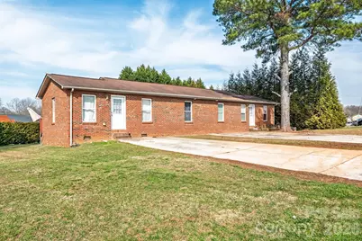 3761 Herman Sipe Road NW, Conover, NC 28613 - Photo 2