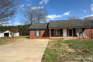 505 N 1st Ave, Maiden, NC 28650 - Photo 1