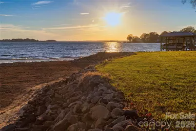 132 Clearwater Lane, Mooresville, NC 28117 - Photo 2