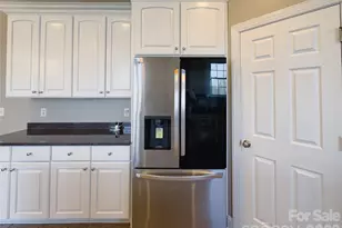 140 Hunters Hill Dr, Statesville, NC 28677 - Photo 12