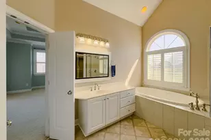 140 Hunters Hill Dr, Statesville, NC 28677 - Photo 26