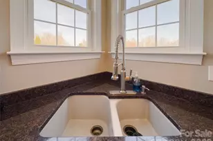 140 Hunters Hill Dr, Statesville, NC 28677 - Photo 14