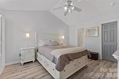 11138 Saintsbury Place, Charlotte, NC 28270 - Photo 32