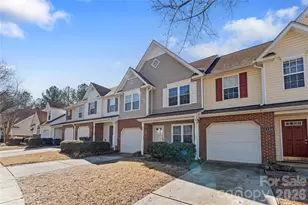 11138 Saintsbury Pl, Charlotte, NC 28270 - Photo 2
