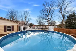 235 Havenhurst Rd, Hickory, NC 28601 - Photo 38