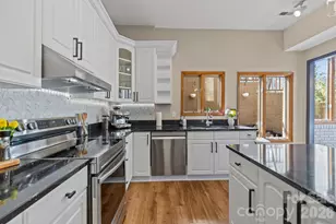 13634 Pine Harbor Rd, Charlotte, NC 28278 - Photo 16