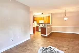 11264 Hyde Pointe Ct, Charlotte, NC 28262 - Photo 8