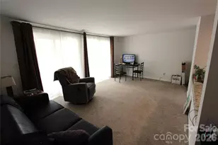 1645 Arlyn Cir, Charlotte, NC 28213 - Photo 8