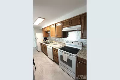 1645 Arlyn Circle #M, Charlotte, NC 28213 - Photo 14