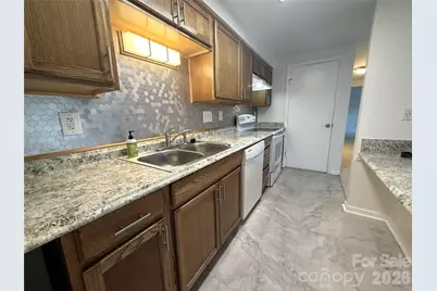 1645 Arlyn Circle #M, Charlotte, NC 28213 - Photo 12
