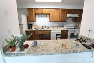 1645 Arlyn Cir, Charlotte, NC 28213 - Photo 38