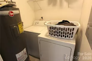 1645 Arlyn Cir, Charlotte, NC 28213 - Photo 18