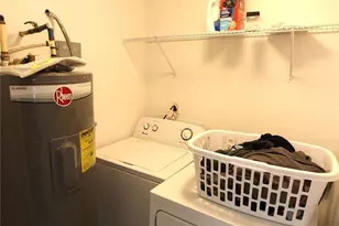 1645 Arlyn Cir, Charlotte, NC 28213 - Photo 36