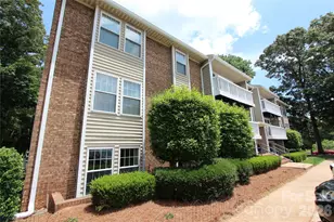 1645 Arlyn Cir, Charlotte, NC 28213 - Photo 6