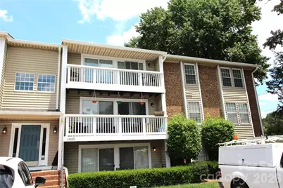 1645 Arlyn Circle #M, Charlotte, NC 28213 - Photo 2