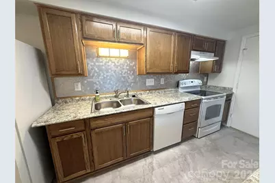 1645 Arlyn Circle #M, Charlotte, NC 28213 - Photo 14