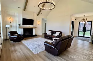 1360 Sain Rd, Hickory, NC 28602 - Photo 10