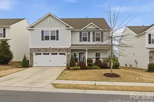 637 Cape Fear St, Fort Mill, SC 29715 - Photo 2