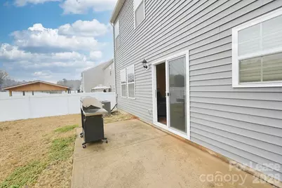 8140 Clairwood Drive, Charlotte, NC 28269 - Photo 22