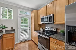 1508 Walnut View Dr, Charlotte, NC 28208 - Photo 8