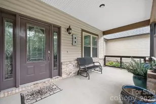 4850 Woodwinds Dr NE, Hickory, NC 28601 - Photo 16