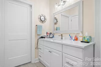 4850 Woodwinds Drive NE, Hickory, NC 28601 - Photo 32