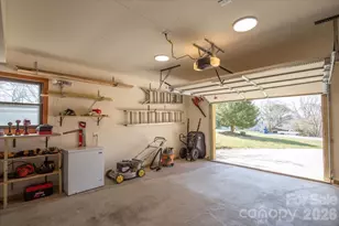 22 Stoney Nob Dr, Hendersonville, NC 28792 - Photo 6