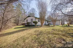 22 Stoney Nob Dr, Hendersonville, NC 28792 - Photo 1