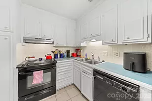 10204 Camelback Cir, Charlotte, NC 28226 - Photo 12