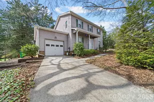 10204 Camelback Cir, Charlotte, NC 28226 - Photo 2