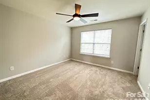 10383 Bunclody Dr, Charlotte, NC 28213 - Photo 6