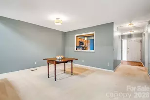 1104 Red Oak Dr, Hendersonville, NC 28791 - Photo 10