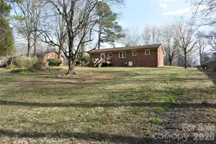 5285 E Holly Grove Rd, Thomasville, NC 27360 - Photo 10