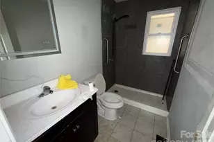 1920 Irma St, Charlotte, NC 28216 - Photo 12