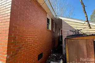 1920 Irma St, Charlotte, NC 28216 - Photo 4