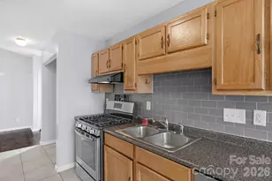 7015 Hunters Glen Dr, Charlotte, NC 28214 - Photo 10