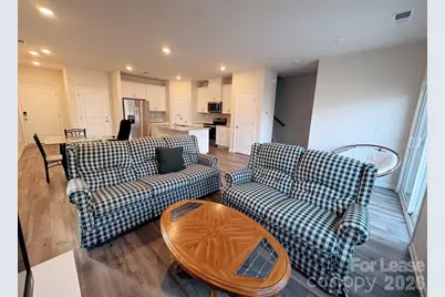 1070 Plumcrest Drive, Charlotte, NC 28216 - Photo 6