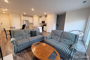 1070 Plumcrest Dr, Charlotte, NC 28216 - Photo 6