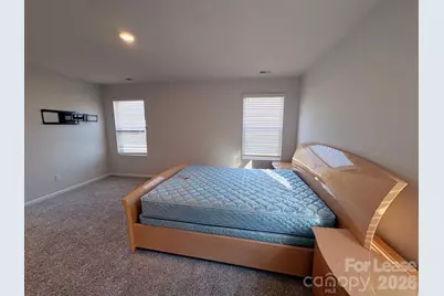 1070 Plumcrest Drive, Charlotte, NC 28216 - Photo 10