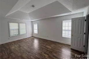 1701 Wilburn Park Ln, Charlotte, NC 28269 - Photo 20