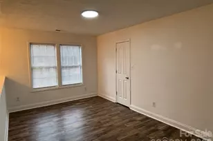 1701 Wilburn Park Ln, Charlotte, NC 28269 - Photo 16