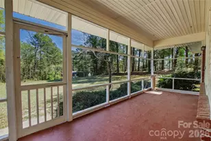 46 Pinecrest Ave, Great Falls, SC 29055 - Photo 6