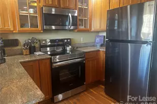 300 Creekside Wy, Burnsville, NC 28714 - Photo 6