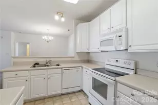 16742 Amberside Rd E, Cornelius, NC 28031 - Photo 6