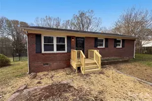 120 Sunset Ln, Bessemer City, NC 28016 - Photo 6