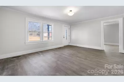 204 22nd Avenue NE, Hickory, NC 28601 - Photo 6