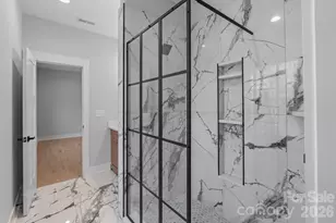 908 30th Ave Dr NW, Hickory, NC 28601 - Photo 18