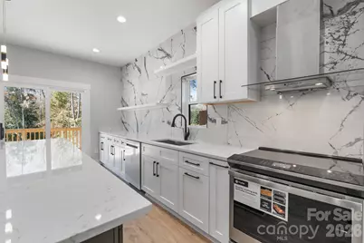 908 30th Avenue Drive NW, Hickory, NC 28601 - Photo 6